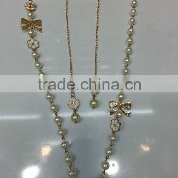 pearl necklace with Charms