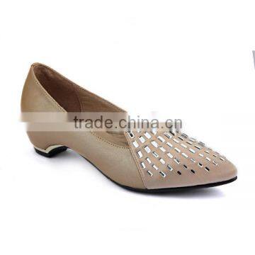 Very good quality alibaba shoes wholesale comfort casual calf leather ladies shoes fashion latest shoes with hot drilling