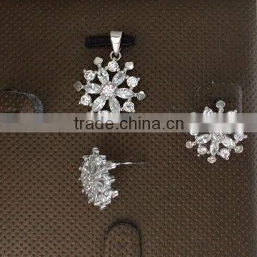 Best Christams Gift White Pendant Earring Jewelry Set for Her