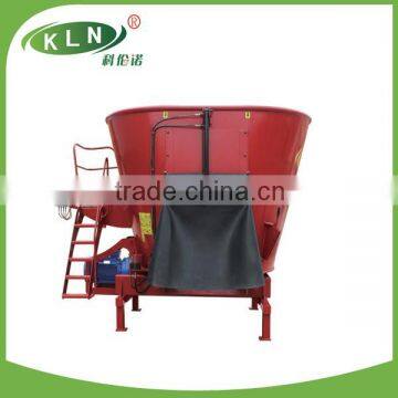 Cow feed mixing machine for large farm for sale