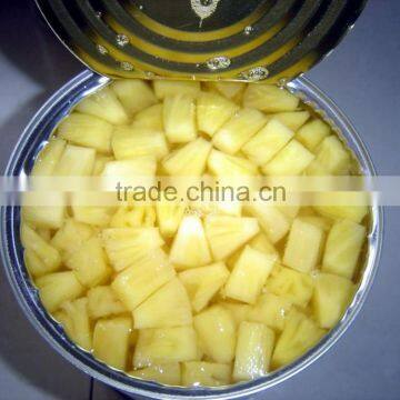 Canned pineapple standard slices in syrup