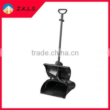 Black Plastic Dustpan With Long Handle And With Lid