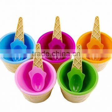 Set of 4pc Plastic Ice Cream Serving Bowls With Spoons photo-3