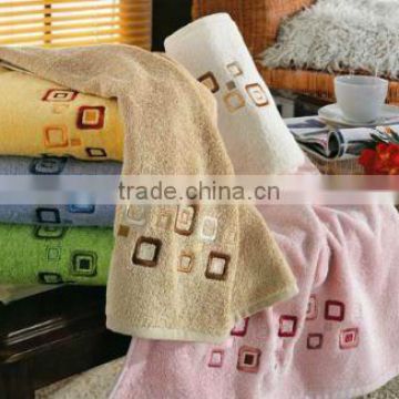 100% cotton Towels with Embriodery