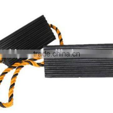 Truck and Car Rubber Wheel Wedges With Rope for Parking