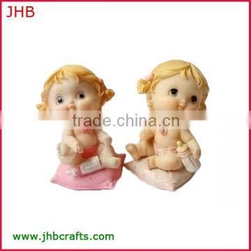 Hot selling gifts baby resin figurine