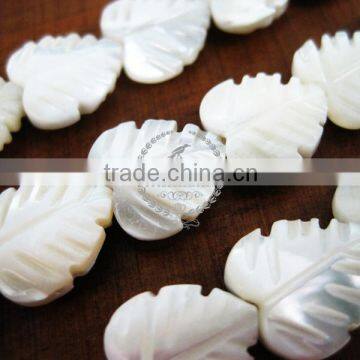 1 String 15inch 13MM Kawaii White Heart Leaf Natural Sea Shell Beads,mother of Pearl Shell Beads,about 35pcs per String 3021047 photo-2
