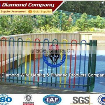 Super beautiful ornamental cast iron fence /plastic lattice fence/paintball fence/accordion fence