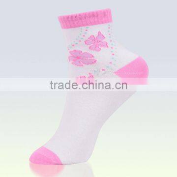 2014 cheap comfortable wholesale custom socks