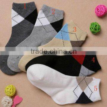 2013 lovely Popular Cartoon baby socks