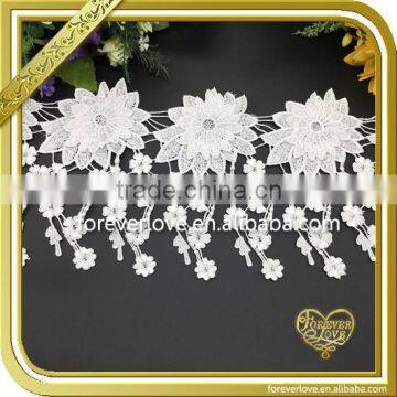 2016 hot sale embroidery designs flower lace trim for wedding dress FLL-034