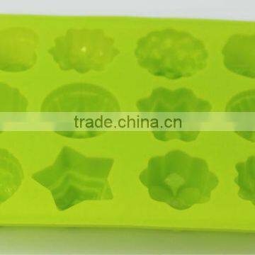 12 Cavity Flower Shaped Silicone Cookie Molds