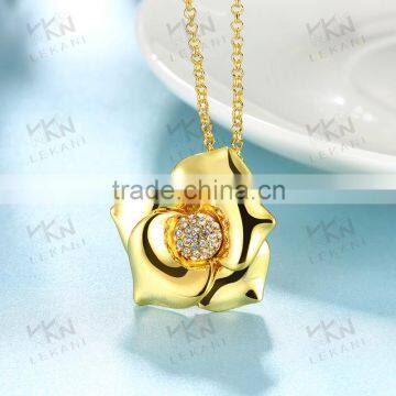 vintage ladies real 18k gold necklace / flower nacklace yellow gold