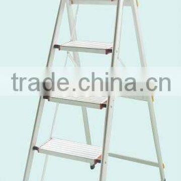 single straight ladder with en131