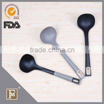 2015 hot nylon kitchenware cooking tool soup ladle with plastic handle