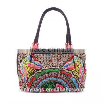 Embroidery flower pattern handbags women hot selling bag cheap hmong bag wooden beads women handbag