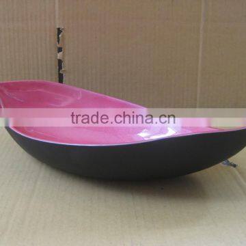 Lacquer Vietnamese boat in the past, pink dish for serving salad, fruit