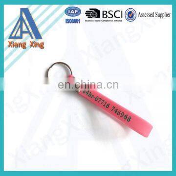 China manufacture cheap promotional custom silicone bracelets keychain