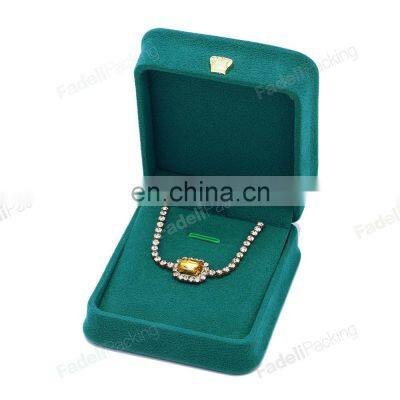 Factory Wholesale Dark Green Custom Jewelry Box Luxury Pendant Box Velvet