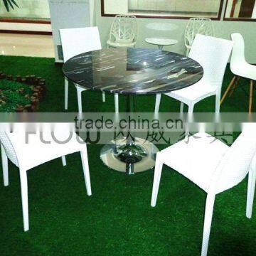 Rattan chair / plastic chair