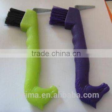 plastic horsehead hoof pick with plastic bristle