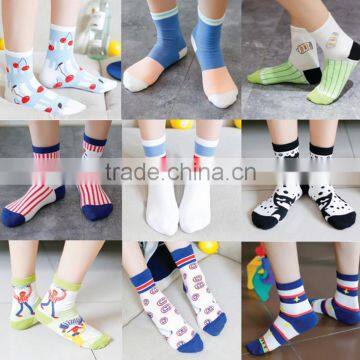 Winter or Utumn Leisure Cotton Socks Trendy Apple Umbrella Multi Funny Pattern Socks Knitting Pattern 5 Toe Cotton Socks photo-2