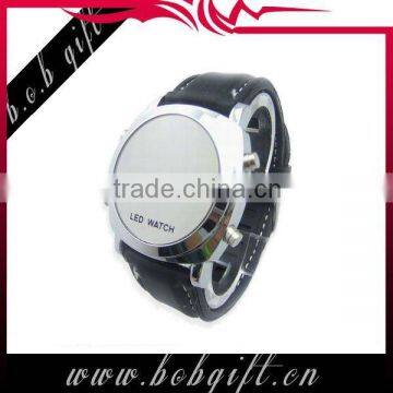 2014 popular cheap fashsion LED silicone digital watch with high quality
