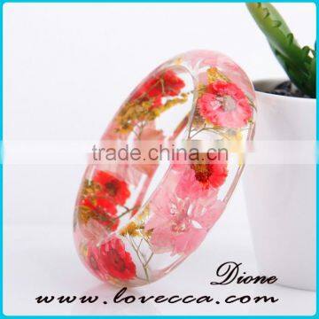 Mother's Day hot sale transparent women resin bangles 2013 on alibaba website new product