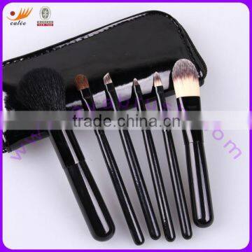 6-piece Travel Brush Set with Black Alu-ferruel and Wooden Handle