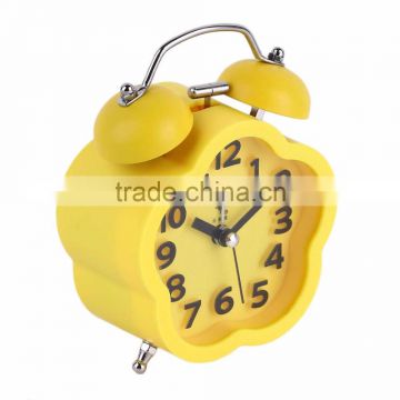 2016 Pentagram/Round Shape Student Children Bedside Bed Mute Table Cute Alarm Clock Essential Home Clock Small Size two Color