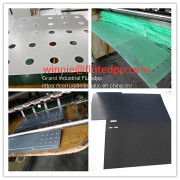 die-cutting corrugated plastic sheet