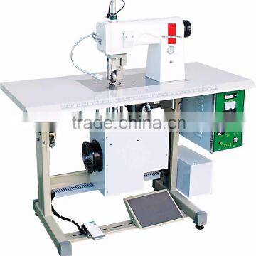 Ultrasonic Seamless Underwear Cutting Machine