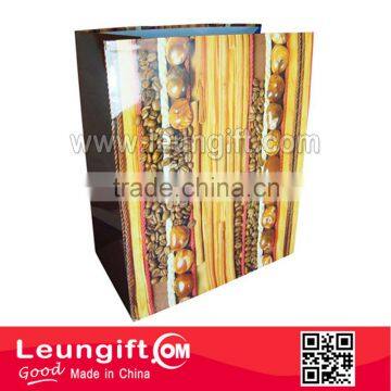 Paper gift bag with PP string