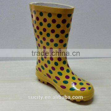 Elegant Yellow Kids Rubber Rain Boots With Dots Print