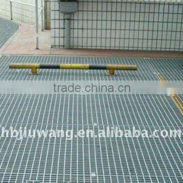 Metal deck grating