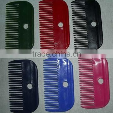 plastic horse mane comb