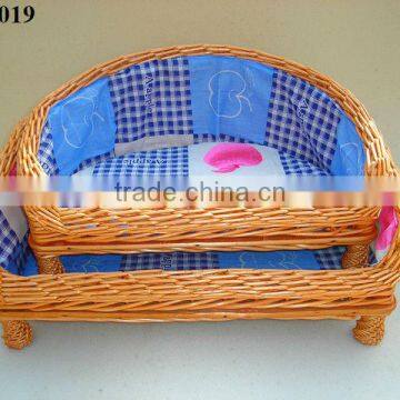 Wicker pet sofa bed with blue liner