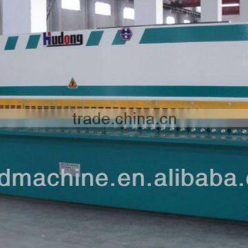 Hydraulic swing beam aluminum profile cutting machine