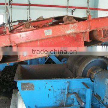 Auto cleaning suspension tramp iron magnet for conveyor