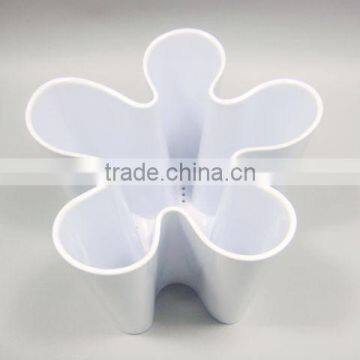 Two Tone Flower Shaped Melamine Colander Utensils