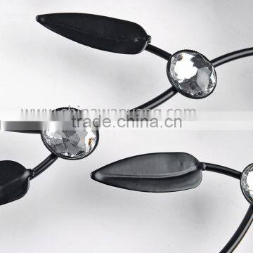 Metal Wall Digital Clock With Crystal and Leaf photo-4