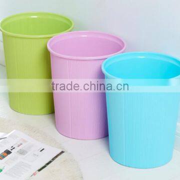 trash can;ash-bin;garbage can, plastic trash can