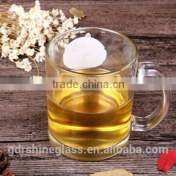 Factory price clear drinking glass cup with handle china macufacture