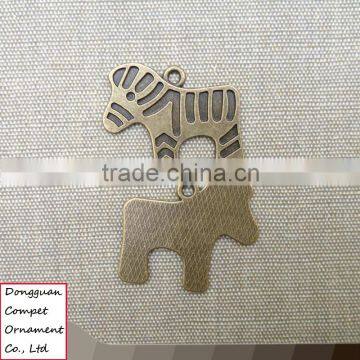 Wholesale zinc alloy bronze plaque tiger zebra pendant