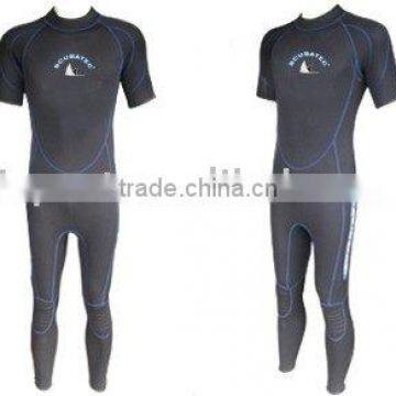 2013 Fashionable Custom Neoprene Surfing Suit