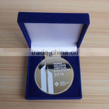 customized Dubai holding vertical souvenir medallions