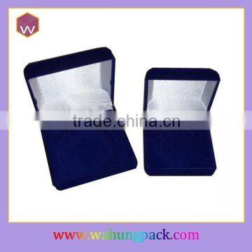 Plastic & velvet storage box for coin/medal