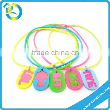 Fashionable Charming Healthy Colorful promotion silicone rubber necklace