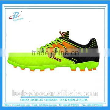 New arrival Cheap Soccer shoes classic design Football Shoes with spike