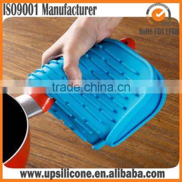 Heat Resistant Silicone Pot Lid Holder photo-3